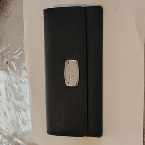 Michael Kors Navy Jet Set Travel Flat Saffiano Leather Wallet